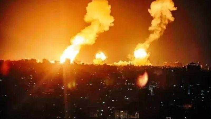 عاجل .. حرائق في تل أبيب وإسرائيل تستقبل الصواريخ الإيرانية 