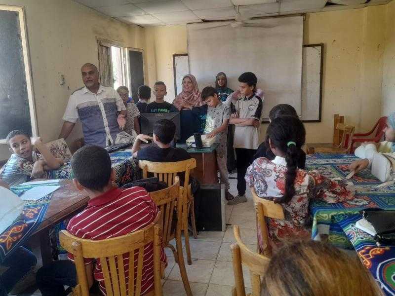 إدارة الأزمات في مناقشات قصور الثقافة بسوهاج 