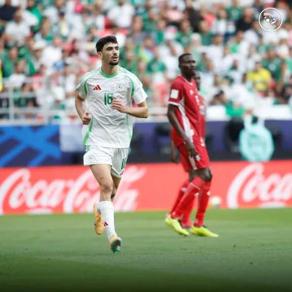 الجزائر تتصدر المجموعة الخامسة بعد سحق السودان بثلاثة أهداف 