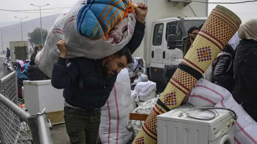 وزيرة لبنانية: عودة 380 ألف نازح سوري إلى بلدهم منذ يوليو الماضي 