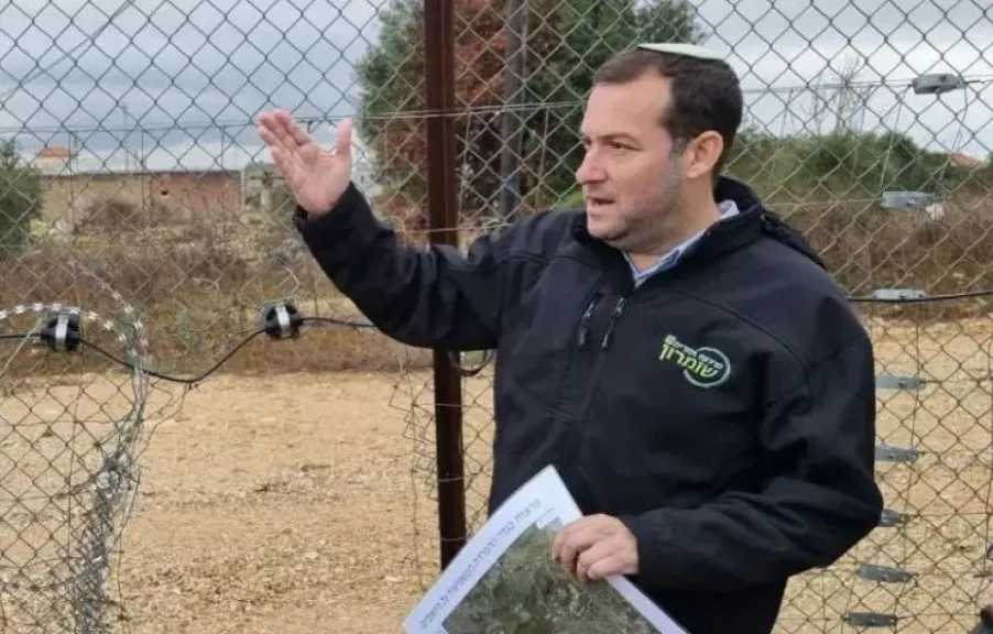 مسئول إسرائيلي يحشد الدعم في واشنطن لتكريس السيطرة الإسرائيلية على الضفة 