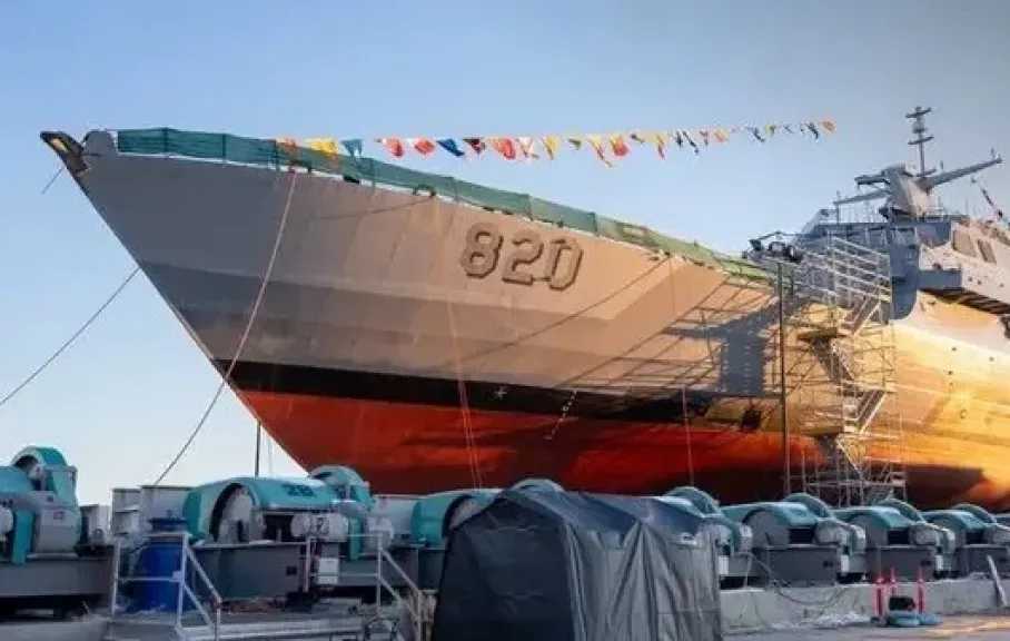 السعودية تعوم أولى سفن مشروع طويق القتالية بالولايات المتحدة 