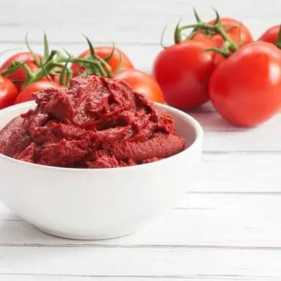 طريقة عمل صلصة الطماطم المعلبة 