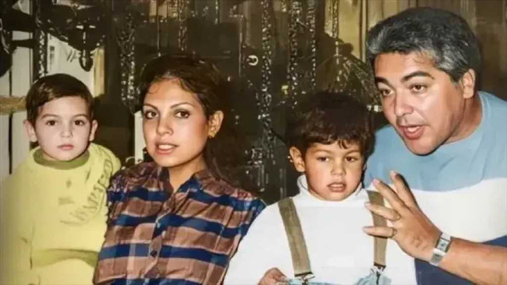 من بينهم محمود حميدة وأحمد السعدني..نجوم الفن يقدمون واجب الـعزاء في إيمان إمام 