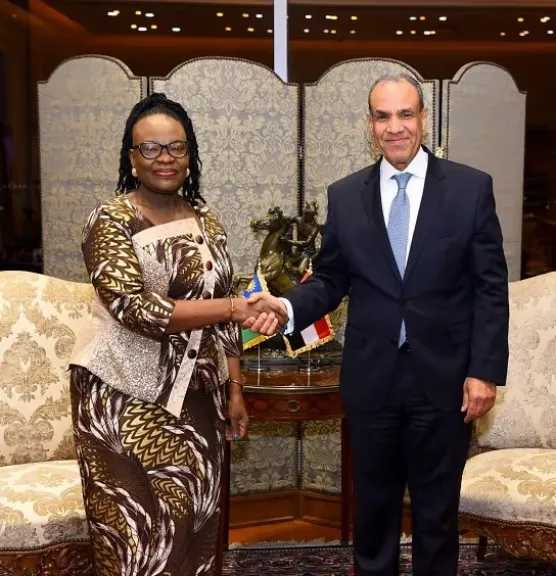 وزير الخارجية: حريصون على مواصلة التنسيق والتشاور السياسي مع ناميبي 