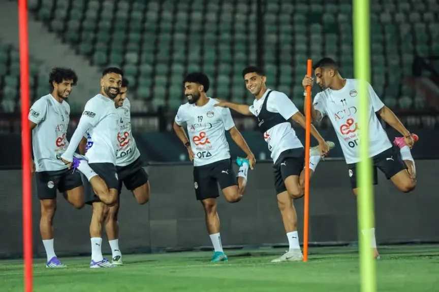 منتخب مصر يرتدي القميص الأحمر أمام زيمبابوي وجنوب أفريقيا.. والأبيض أمام أنجولا 