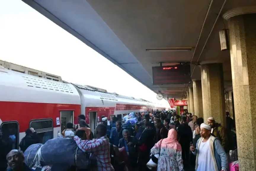 سكك حديد مصر تسير الرحلة الـ 40 لقطارات العودة الطوعية للأشقاء السودانيين 