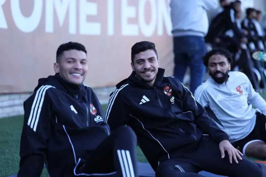 عاجل| آخر تطورات عقود الأهلي: الأرقام تمنع الشحات وعبد القادر من الاستمرار فورًا 