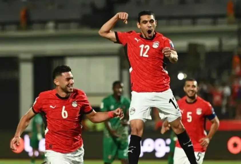إمام عاشور ومصطفى محمد ضمن بدلاء منتخب الفراعنة أمام جنوب إفريقيا بكأس الأمم 