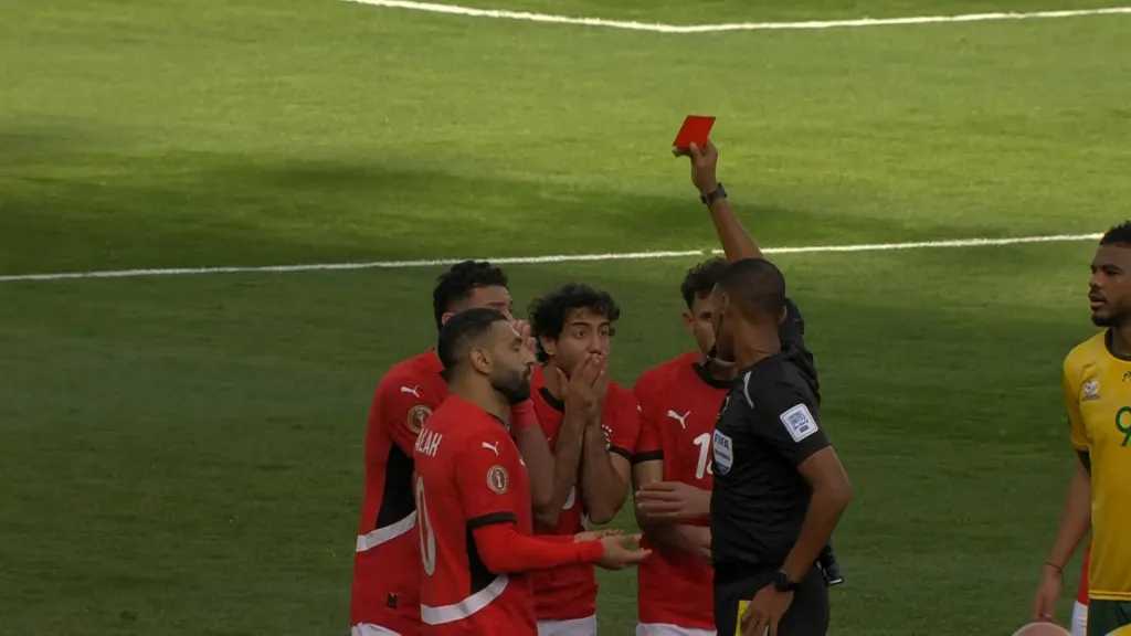 طرد محمد هاني أمام جنوب إفريقيا في كأس الأمم 