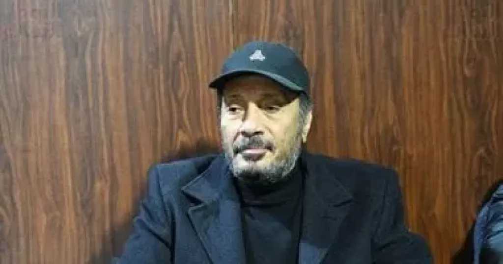 علي الحجار ووفاء عامر يقدمان واجب العزاء في الفنان الراحل طارق الأمير بمسجد آل رشدان 