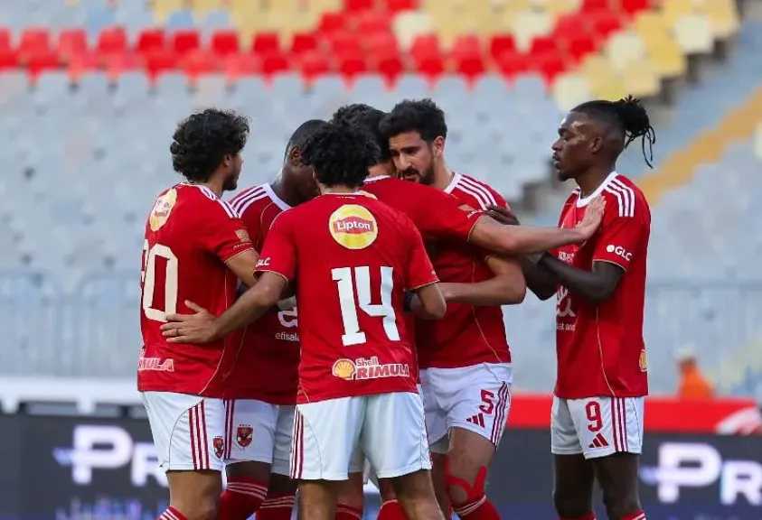 توروب يمنح لاعبي الأهلي راحة قبل مواجهة سموحة بالدوري 