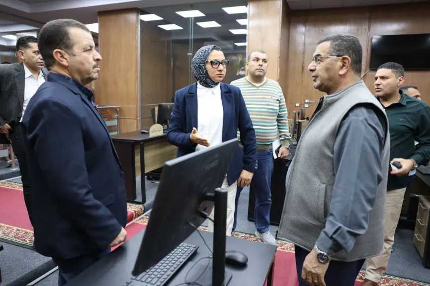 محافظ الوادى الجديد تتابع جاهزية المراكز للتعامل مع الطوارئ 