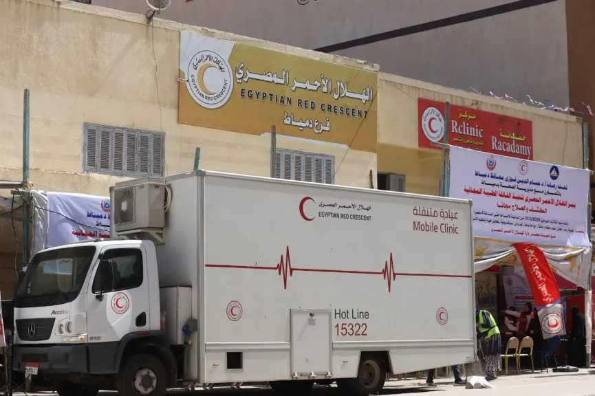 الهلال الأحمر المصري يُطلق قوافل طبية شاملة لتقديم الرعاية الصحية للأهالي بـ 5 محافظات 
