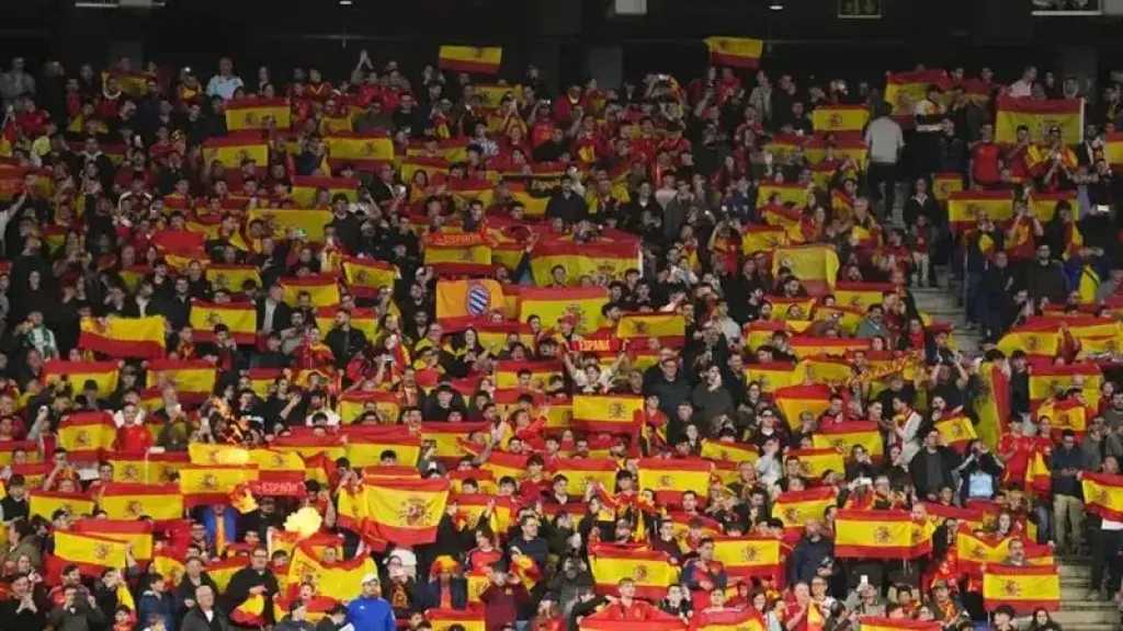 اجتماع منتظر في الأهلي قبل مرحلة الحسم.. واختبار طبي لثنائي الفريق 