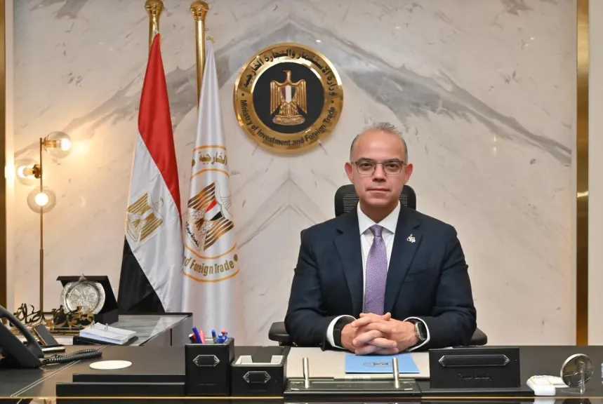 وزير الاسثتمار يكشف أهمية إنشاء المناطق الصناعية بالقرب من المدن السكنية 