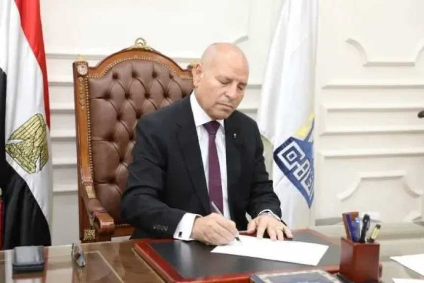 محافظ القاهرة: رفع كفاءة 25 محطة للطاقة الشمسية لتعزيز الاستدامة وتقليل الضغط على الشبكة 