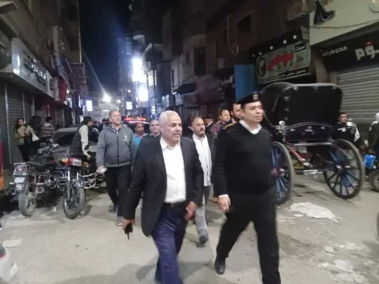 محافظ المنيا يتابع تنفيذ قرار غلق المحال التجارية بالمواعيد المحددة 