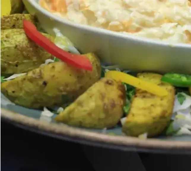 طريقة عمل بطاطس ودجز بخطوات بسيطة 