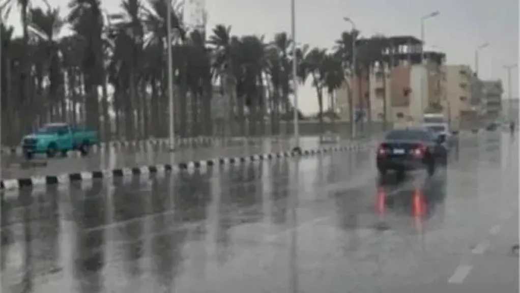 الأرصاد تحذر من تقلبات جوية غدا.. أمطار رعدية ونشاط للرياح المثيرة للأتربة 