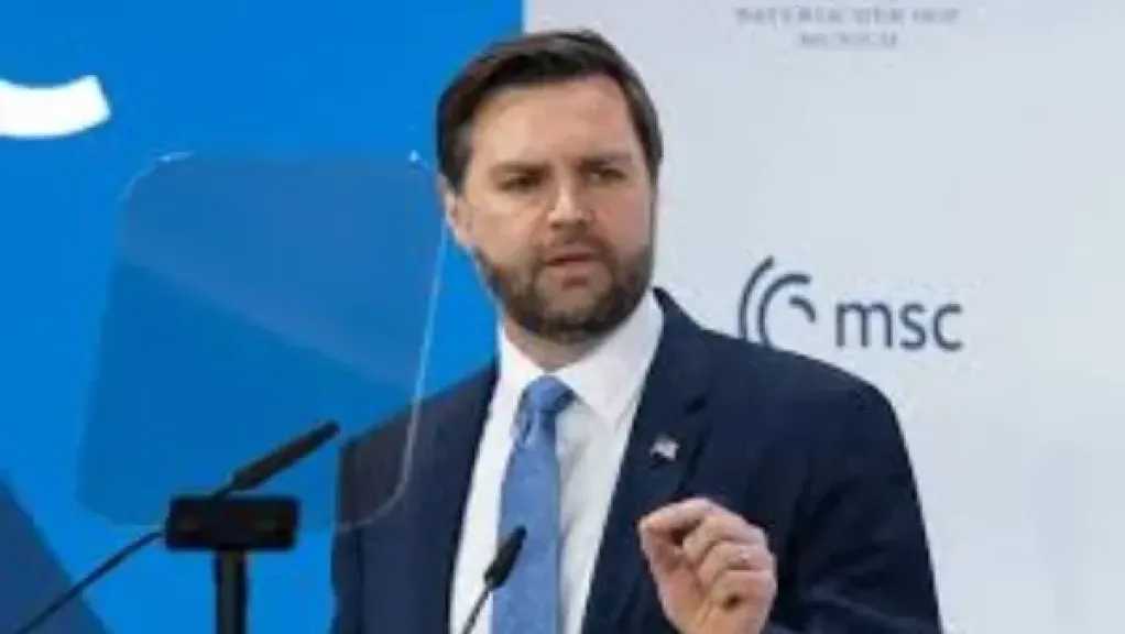 نائب الرئيس الأمريكي يتهم الاتحاد الأوروبي بالتدخل في انتخابات المجر ويجدد دعمه لأوربان 