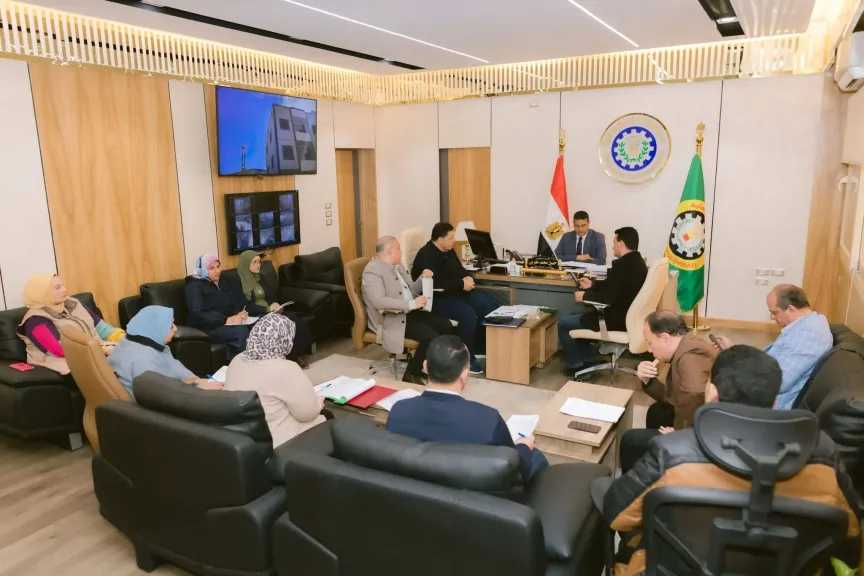نائب محافظ الدقهلية يترأس لجنة التصرفات العقارية لبحث طلبات التصرف الخاصة بمستثمري المنطقة الصناعية في جمصة 