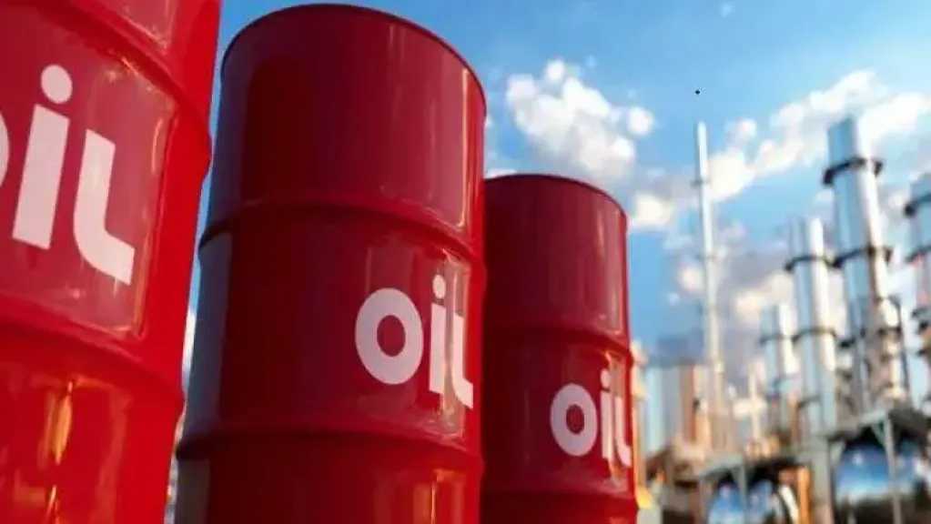 الهدنة تهبط بالنفط نحو 18% دون 92 دولارا للبرميل 