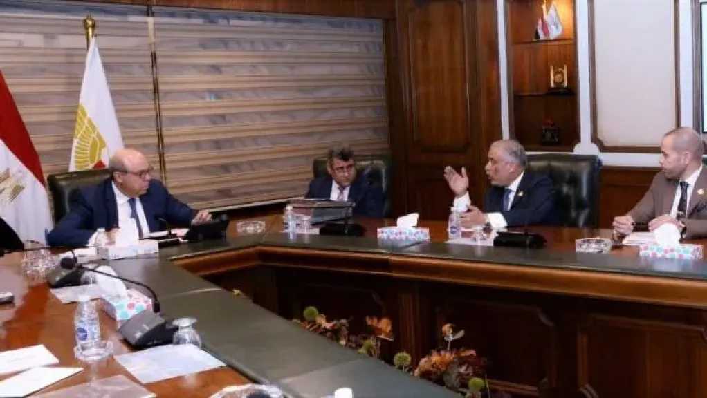 وزير الطيران يستقبل نواب البرلمان لتعزيز آليات العمل المشترك وتطوير المنظومة 