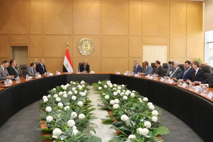 وزير الكهرباء يبحث مع وفد مجلس الدوما الروسي مستجدات مشروعات الطاقة النظيفة ومحطة الضبعة 