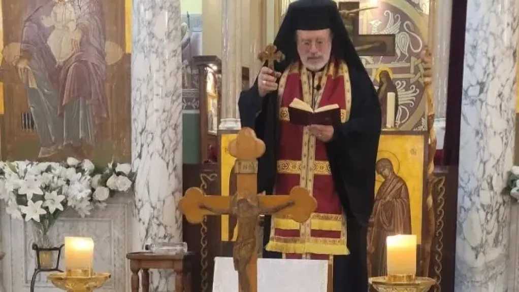 المطران شامي يترأس صلاة تقديس الزيت بكاتدرائية القيامة بالظاهر 