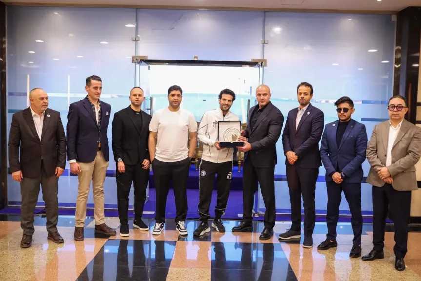 بيراميدز يستقبل وفد المدينة الليبي لبحث التعاون ويختتم الزيارة بتبادل الدروع التذكارية 