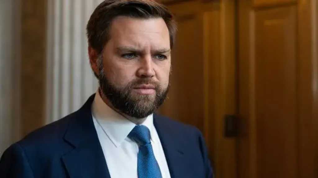 تهديد حاسم.. نائب ترامب يحذر إيران من التلاعب بالولايات المتحدة 