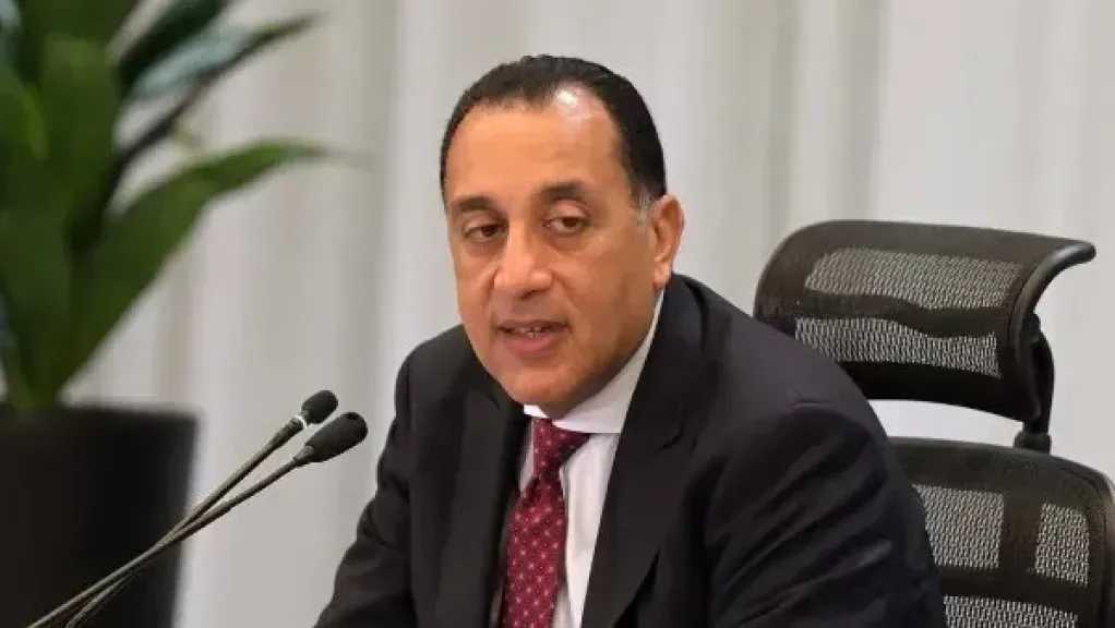 مدبولي يستعرض جهود اللجنة الطبية بمجلس الوزراء بالتعاون مع مؤسسات المجتمع المدني 