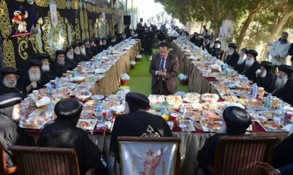 البابا تواضروس يشارك رهبان وادي النطرون احتفالات شم النسيم 