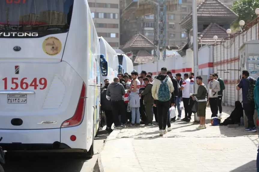 جماهير الزمالك تحتفل مع اللاعبين بالتأهل لنهائي الكونفدرالية 