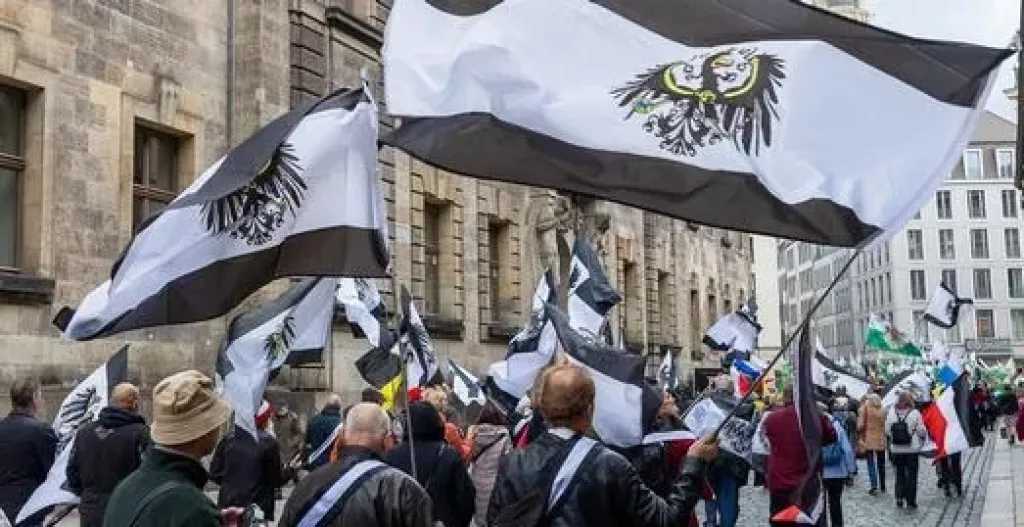 ألمانيا: 200 شخص يشاركون في تجمع لحركة مواطنو الرايخ في براونشفايج 