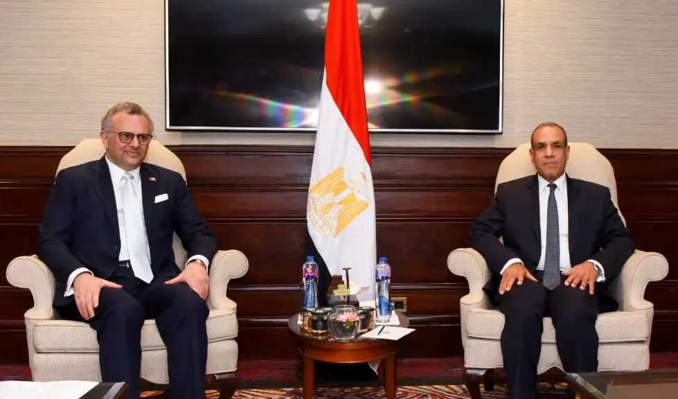 وزير الخارجية وكبير مستشاري الرئيس الأمريكي يبحثان مستجدات الأوضاع بالشرق الأوسط 