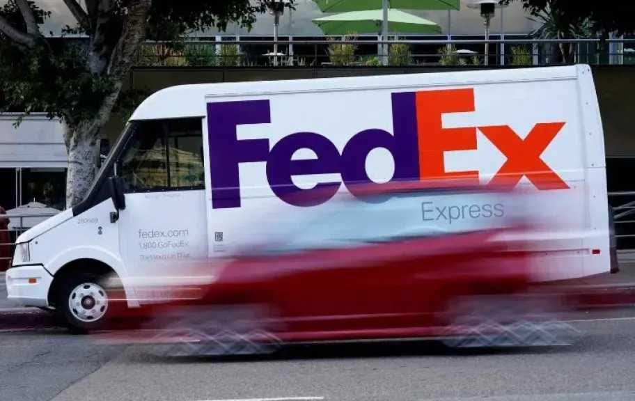 بسبب شحنات إسرائيلية... شكوى في فرنسا تتهم «فيديكس» بالتواطؤ في الإبادة 