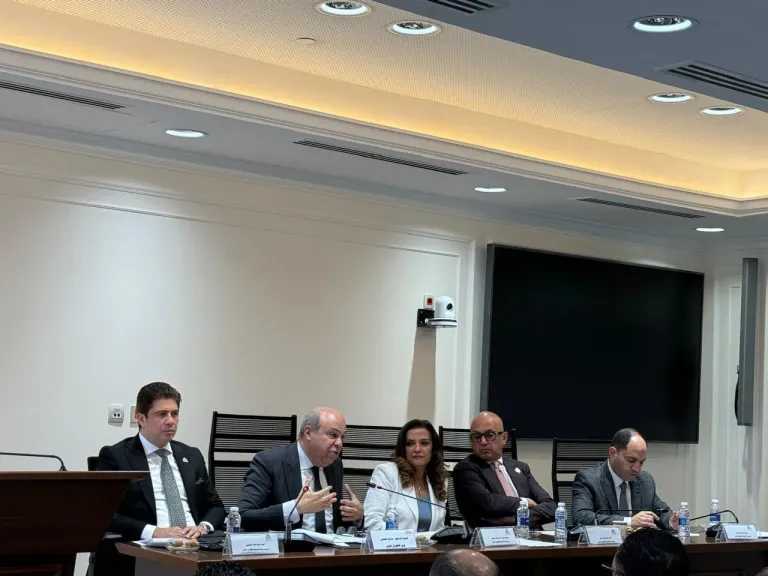 وزير الطيران: أي زيادات طرأت في أسعار التذاكر تعود لظروف تشغيلية استثنائية 