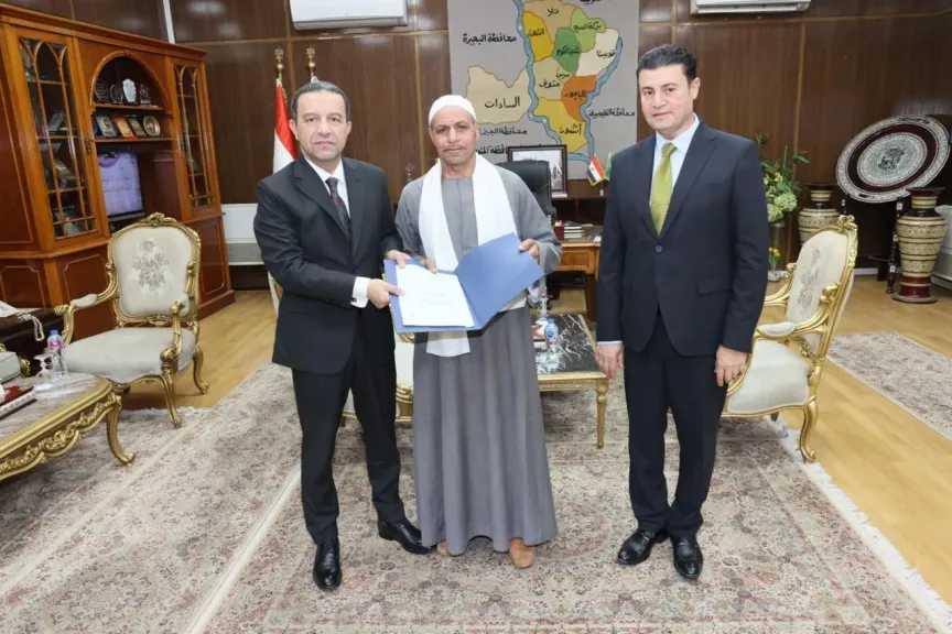 محافظ المنوفية يواصل تسليم عقود تقنين جديدة لأراضي أملاك الدولة لواضعي اليد المستوفين للاشتراطات 