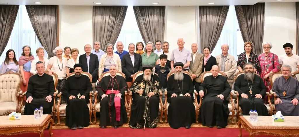 البابا تواضروس الثاني يستقبل وفد من الكنائس الفرنسية 