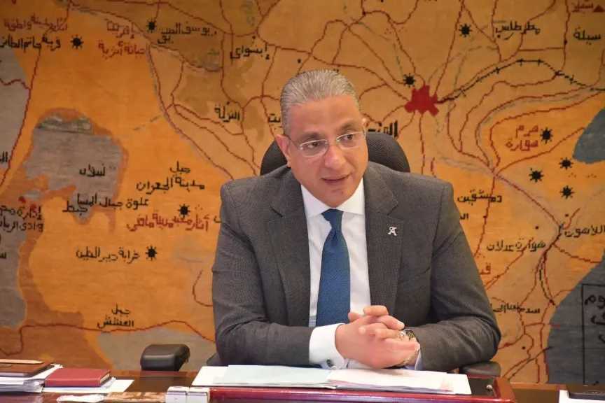 محافظ الجيزة يتابع أعمال صيانة كوبري الجيزة المعدني وتركيب أسوار حديدية بدلاً من المفقودة والمتهالكة 