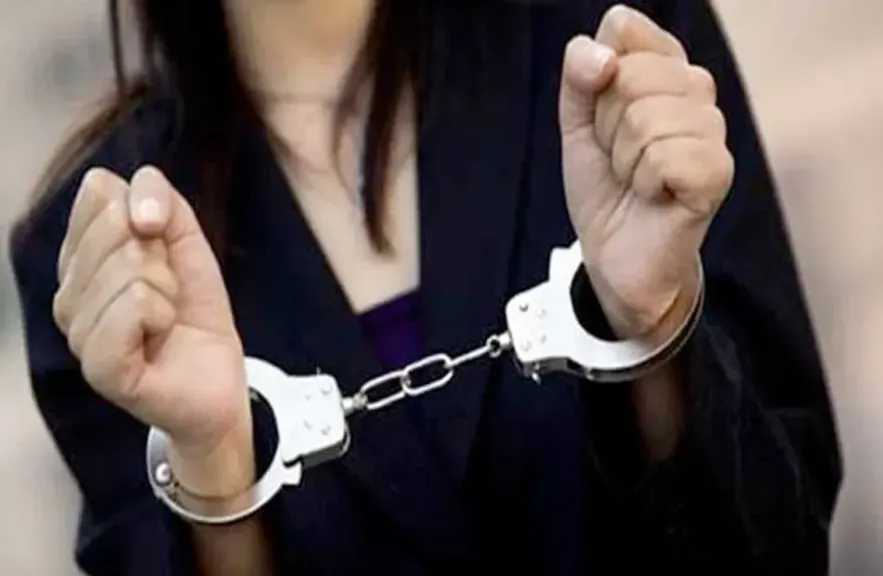 حبس صانعة محتوى بالإسكندرية 4 أيام لنشرها فيديوهات خادشة للحياء 