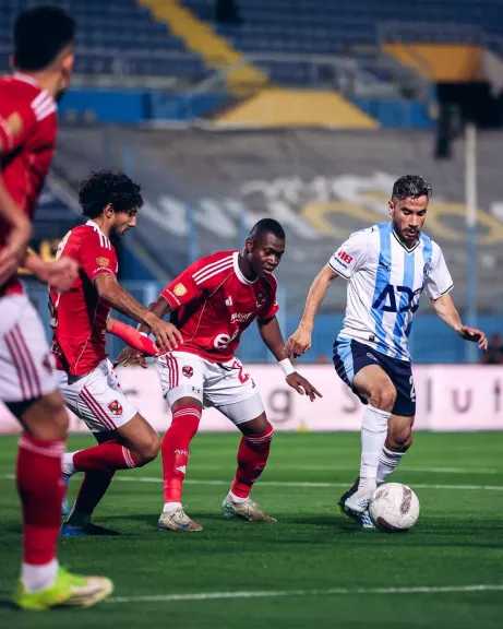 تعادل سلبي بين الأهلي وبيراميدز في الشوط الأول بقمة الدوري المصري 