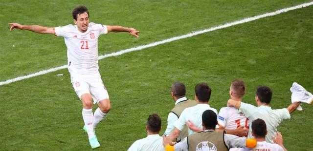 أويارزابال يقود تشكيل إسبانيا المتوقع أمام إيطاليا