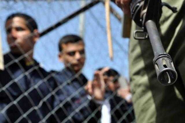 الاحتلال الإسرائيلي يعتقل 9 فلسطينيين بعد اقتحام منازلهم