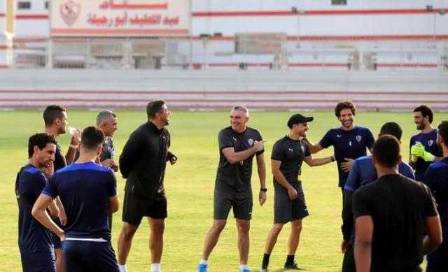 تفاصيل جلسة كارتيرون مع لاعبي الزمالك
