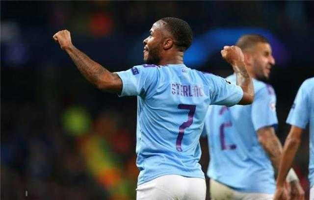 برشلونة يقترب من التعاقد مع جناح مان سيتي