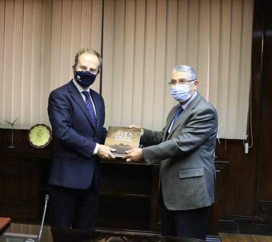 كواليس لقاء وزير الكهرباء مع السفير البريطانى الجديد لتعزيز سبل التعاون