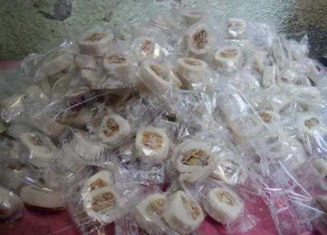 مباحث التموين تداهم 6 مصانع ”حلوى المولد” بدون ترخيص